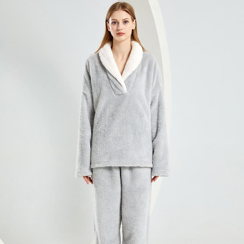 Women's Plus Size Coral Fleece Winter Extra Thick and Fleece Warm Pajama Set