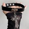 Gotischer Y2K Barock Kreuz Anhänger Choker Schwarzes Samt Rosenkranz Perlen Mehrschichtige Halskette für Frauen Ästhetischer Schmuck Cosplay Party Geschenk