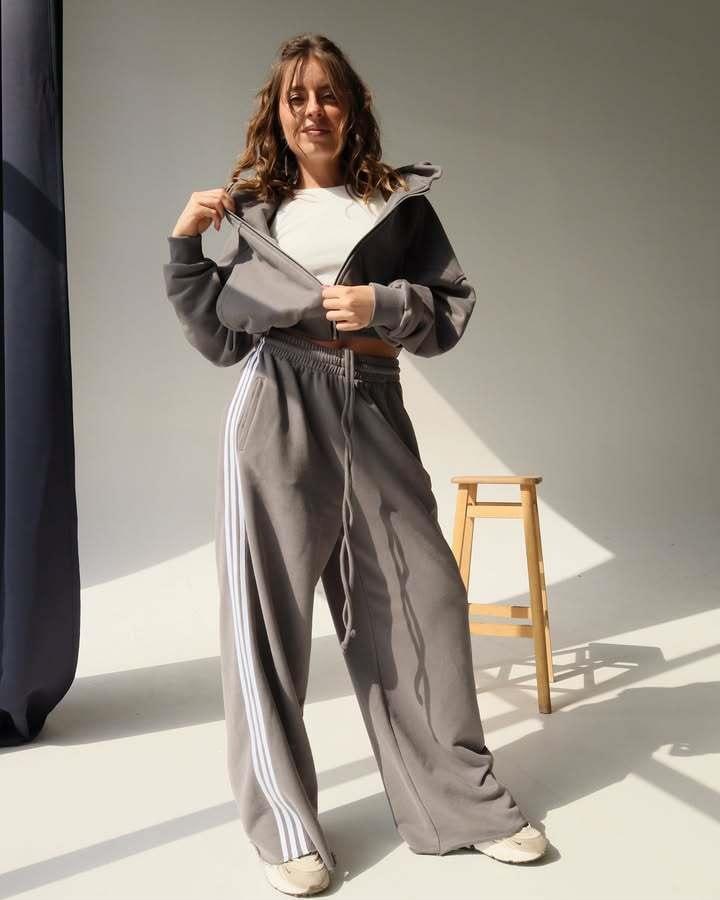 Sport und Freizeit neue Kapuzenjacke Kordelzug locker gerade kontrastierende gestreifte Hose Wide-Leg-Hose zweiteiliges Set Damen