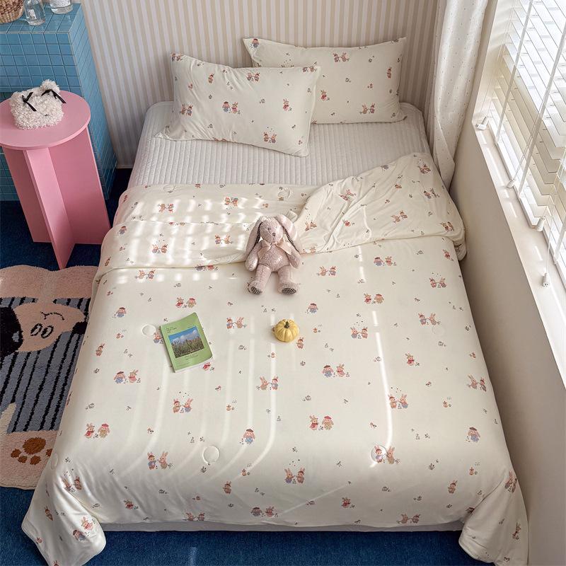 A-Class Milk Cotton Soy Fiber Summer Cool Quilt: Machine Washable for Dorms & Kids, Perfect for AC Use