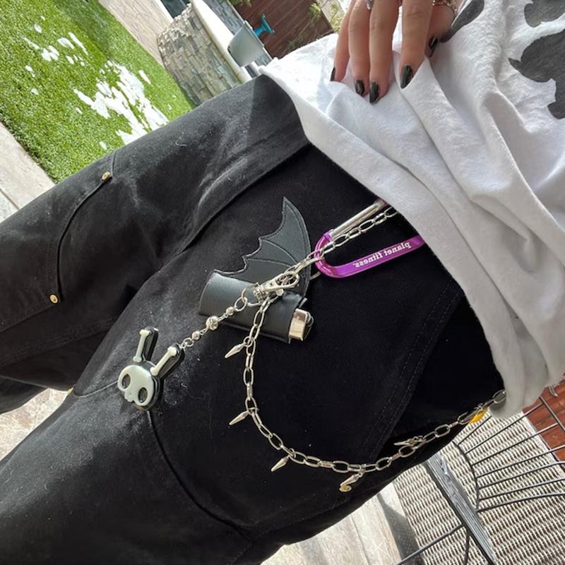 1PC Bat Lip Balm Holder Keychain PU Leather Wing Design Punk Style Accessory