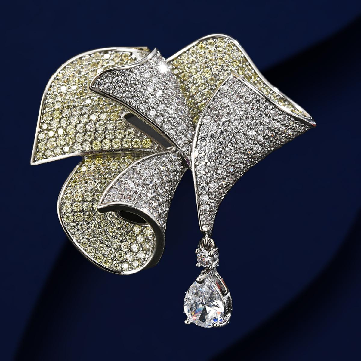 

Осенняя Новая Мини Брошь из Скрученной Меди с Инкрустацией Цирконом Маленькая Дизайнерская Брошь Женская Булавка Праздничный Подарок