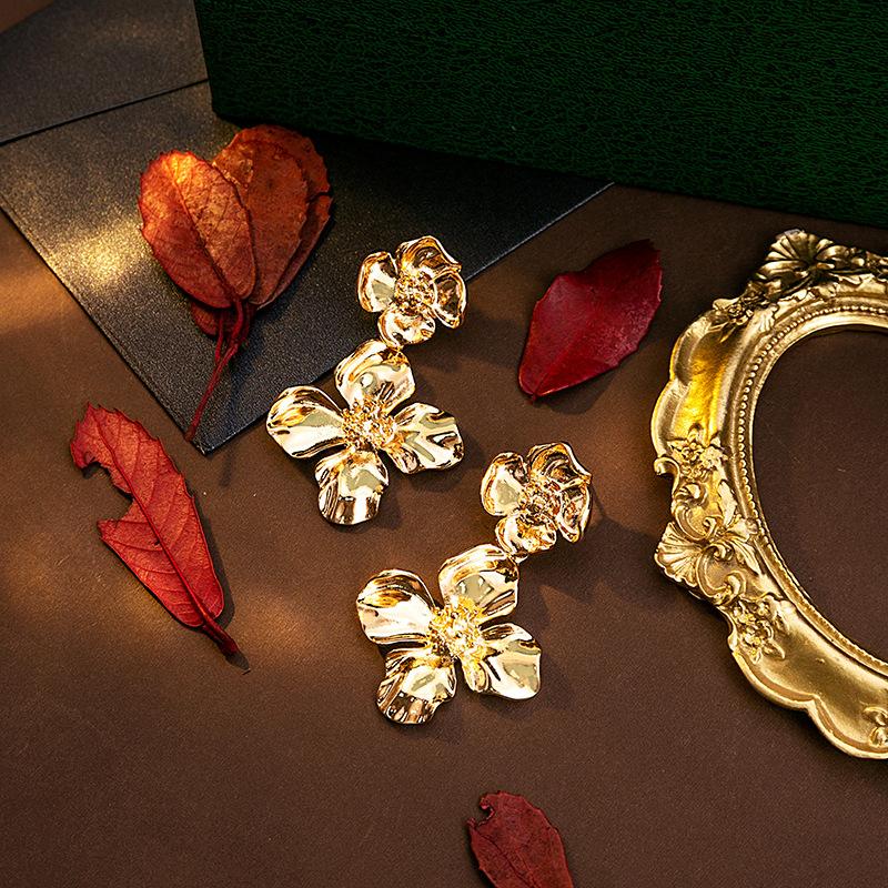 Court Style Flower Earrings, Retro Design Sense Metal Earrings, High-End Sense Personality Exaggerated Earrings