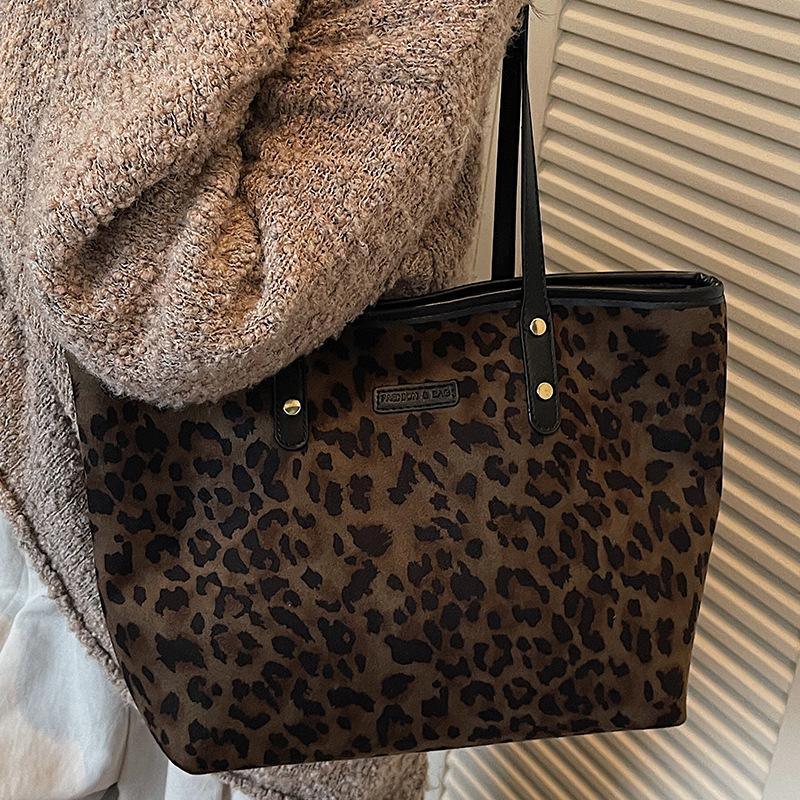 Popular Textured Bag Women's 2025 Autumn New Leopard Print Tote Bag Women's Large-capacity Commuter Shoulder Bag