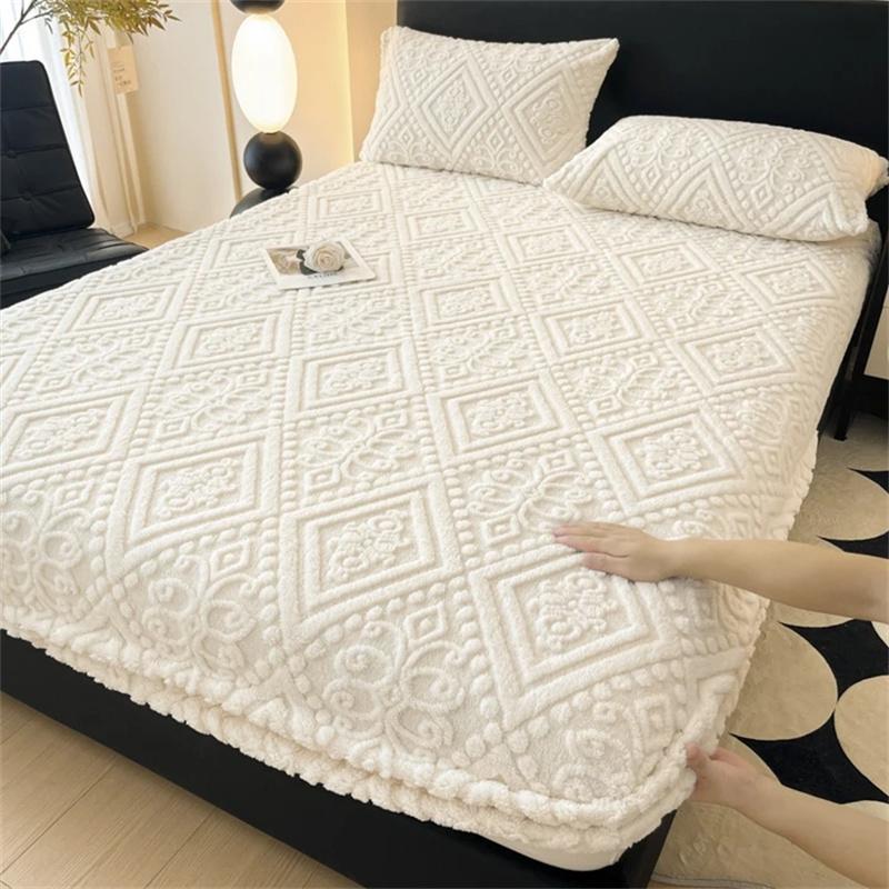 2026 NEW Winter Plush Warm Fitted Sheet Bed Protector Cover Bedding Mattress Topper Non Slip Bedspread