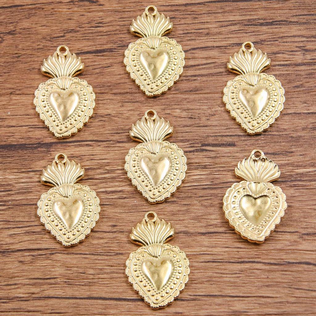 Gothic Heart Charms: Vacuum-Plated Stainless Steel Jewelry Accessories in 2 Colors and Multiple Styles for Halloween Pendants