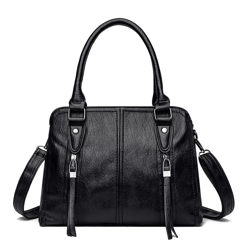 Large Capacity Commuter Tote Bag High Quality Leather Shoulder Locomotive Bag Retro Handbag Generation