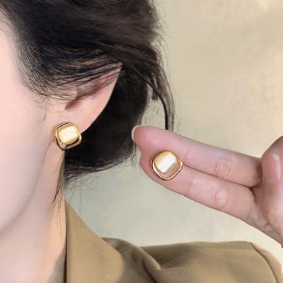 Diamond Stud Earrings Femininity French Geometric Fashion Earrings