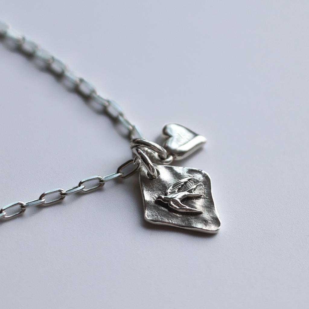 Idusum Buddy Charms Necklace (Silver Swallow Heart Necklace)