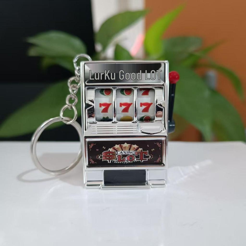 Retro Joystick Fruit Machine Keychain: Playable Spin Wheel Pendant Toy