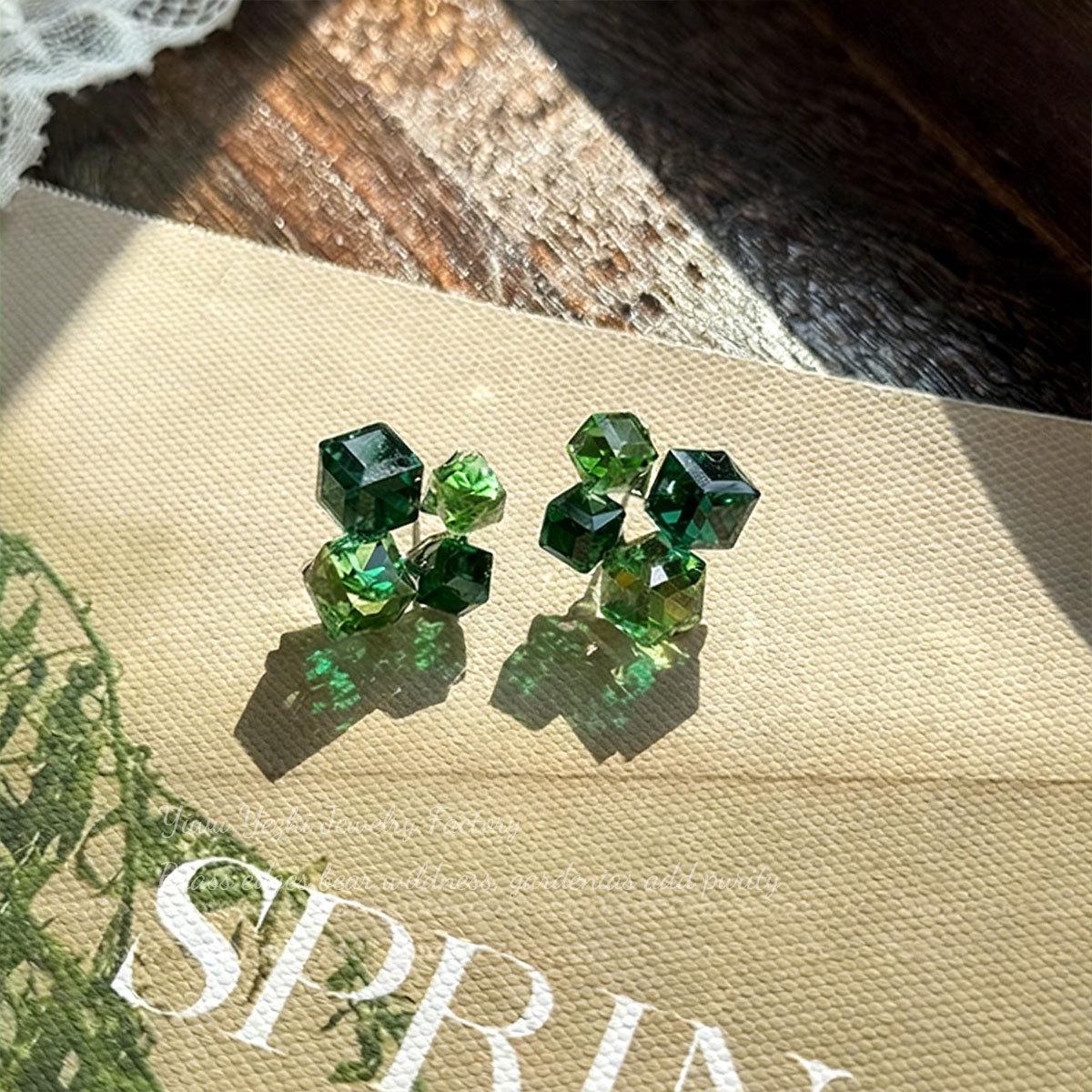 Геометрические серьги-кубики из кристаллов с цветными блоками - Блестящая, высококлассная зеленая мода