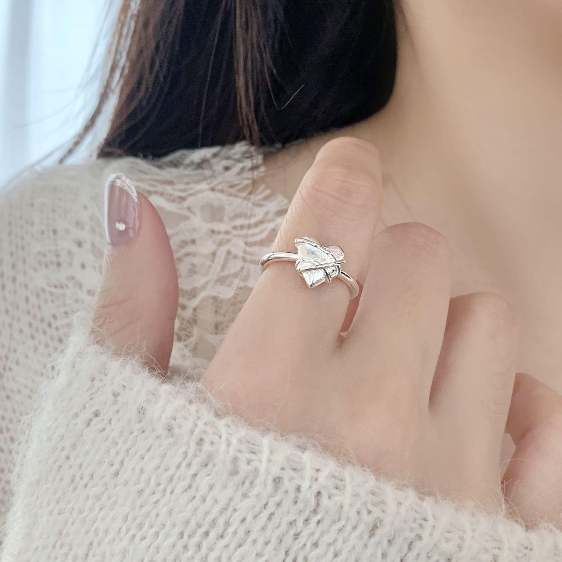 Sweet Heart-Shaped Adjustable Twisted Ring for Women, Niche Design, Light Luxury, Stackable, Trendy Open Adjustable