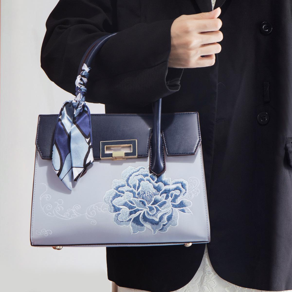 Mother s Day gift: red bag, 2024 new model, stylish and elegant handbag for mom, high-end bag for mother-in-law синий