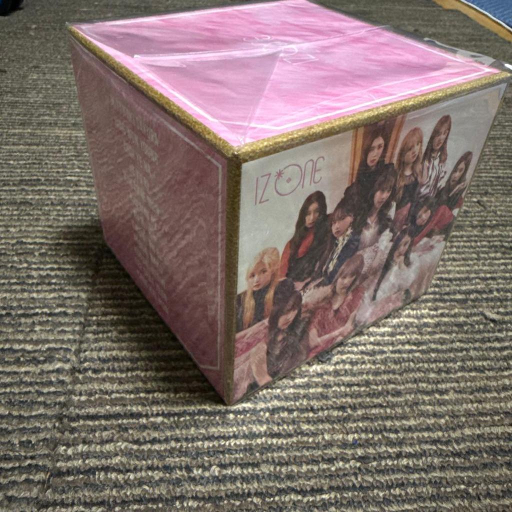 [USED] IZ*ONE/Vampire (WIZ*ONE Edition) [13-CD Box Set] with Bonus