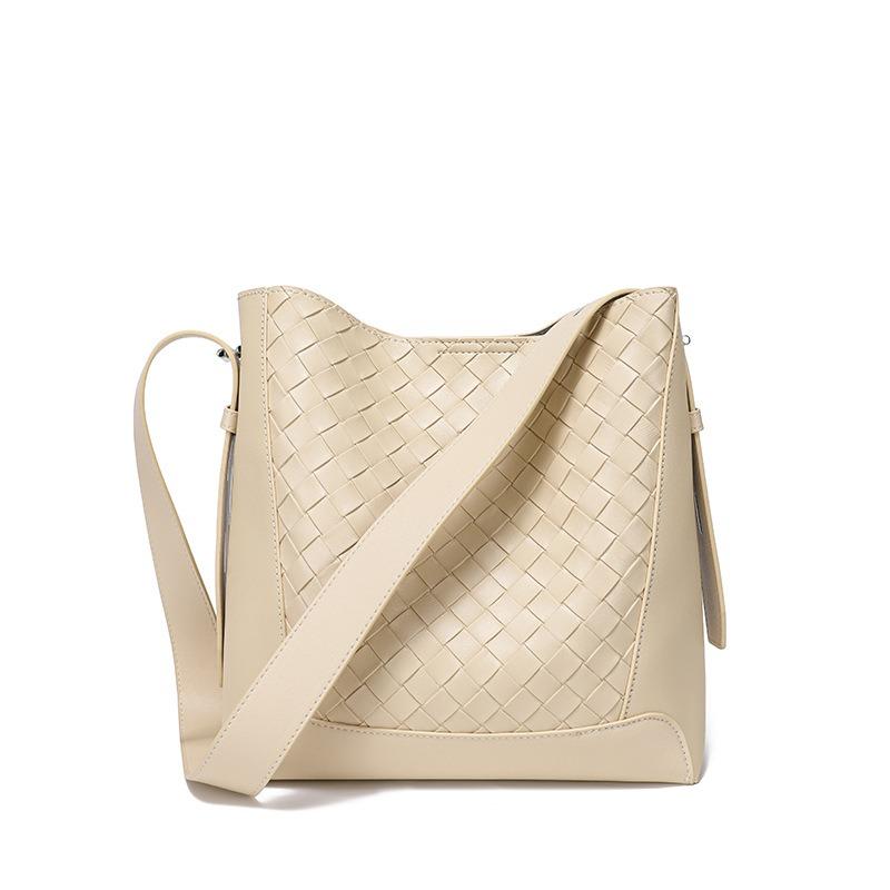 Bag Summer Women's Versatile New Woven Bag Large Capacity Bucket Bag Women's Leather Shoulder Bag