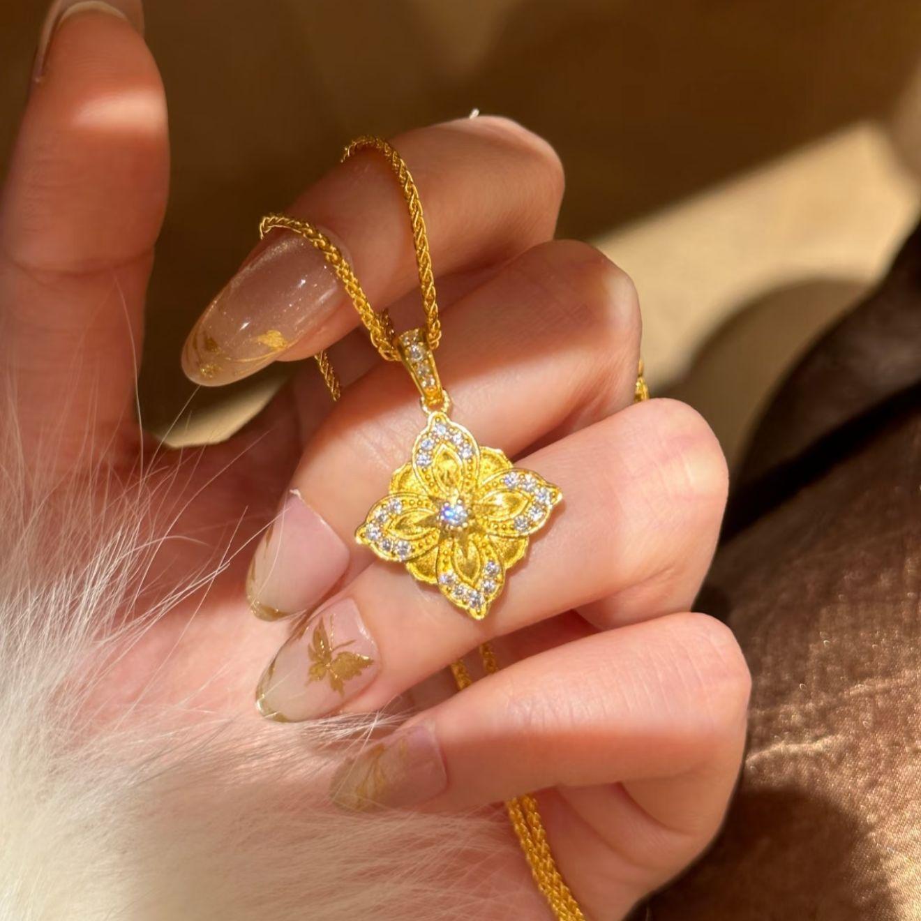 2026 Italian Buchi Brushed Clover Necklace Pendant Light Luxury Diamond Octagram Earrings Flower Ring