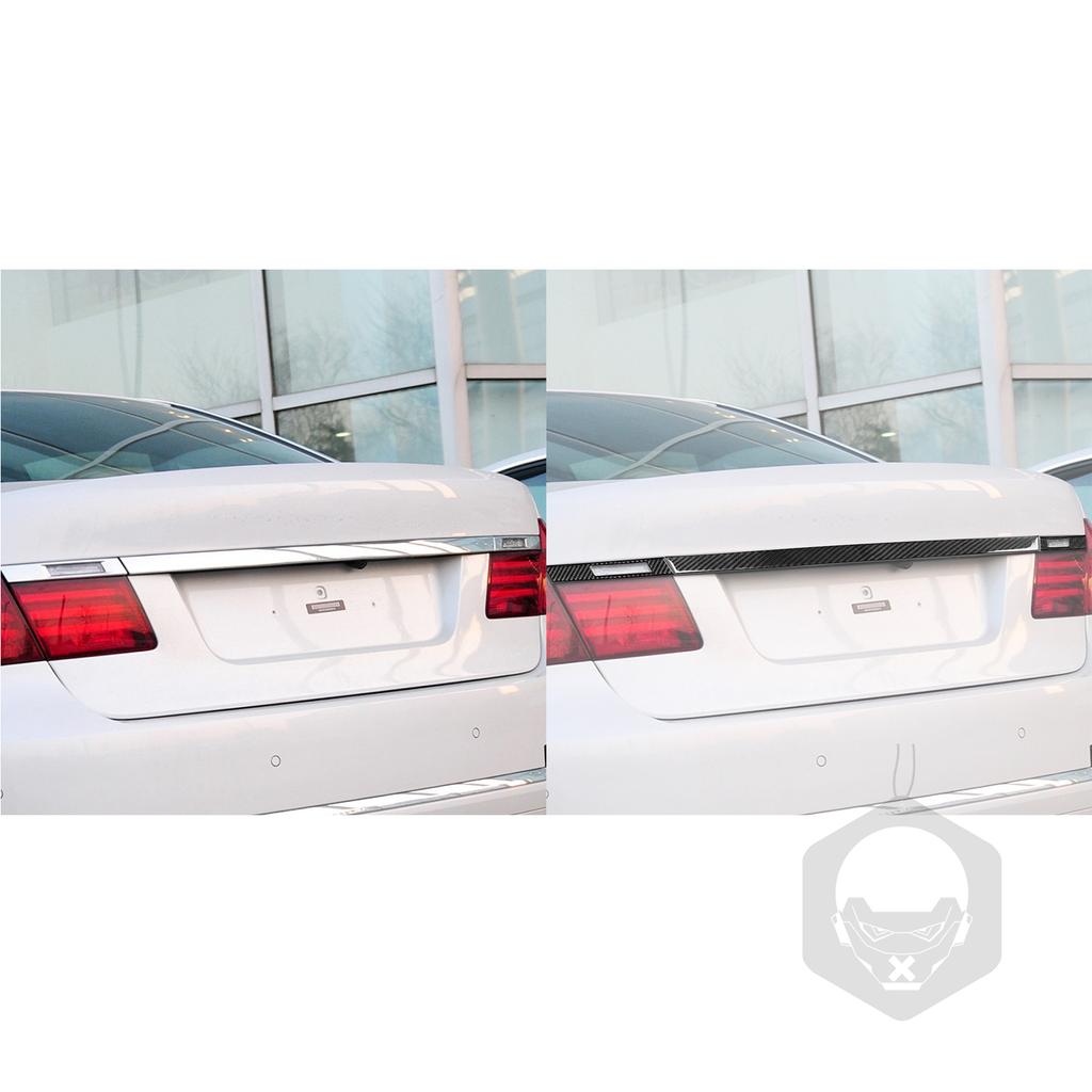 Rear Trunk Panel Trim Real Carbon Fiber Sticker Cover For BMW 7 Series F01 2009-2014 Car Exterior Decoration