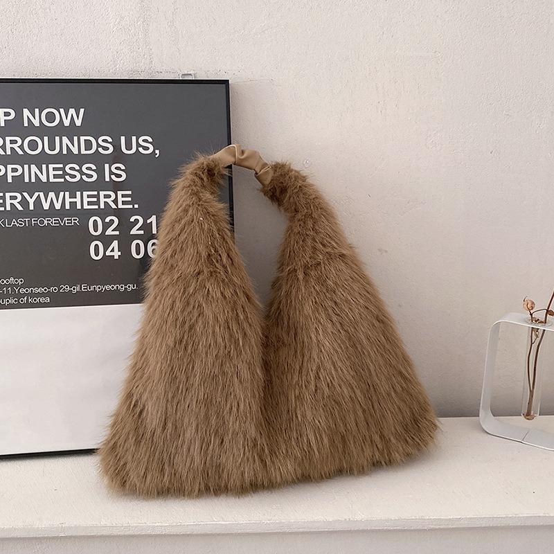 Autumn and Winter New Fashion Macaroon Women's Shoulder Bags Fluffy Long Plush High Capacity Armpit Bags Foreign Style Female Portable Large Tote Bags