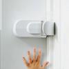 Siguranța copilului – Lacăte și curele pentru dulapuri