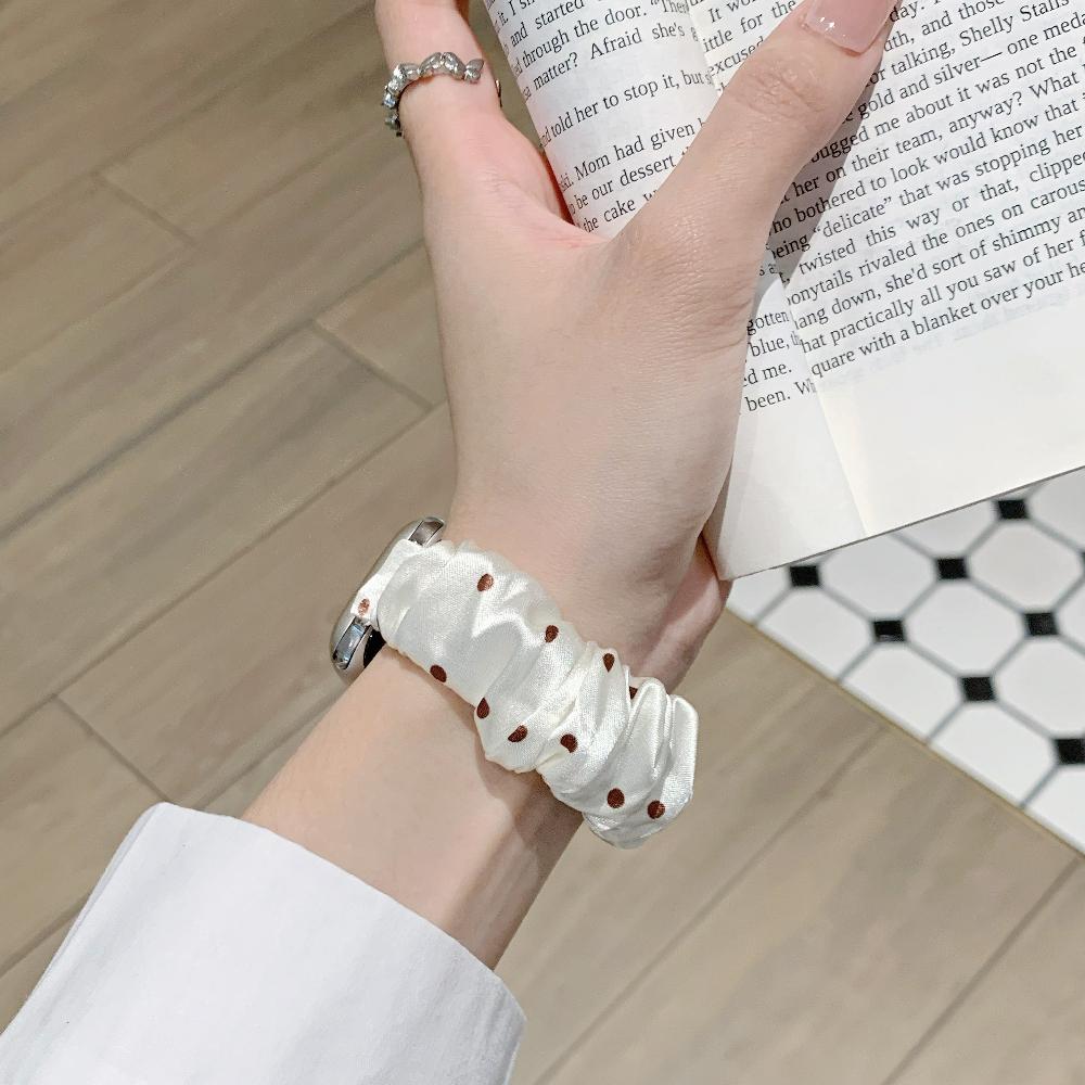 Rekbaar Scrunchie Polsbandje voor Apple Watch Series11 46mm Bandje Dames Polka Dot Garenstijl Lief Scrunchie voor iWatch10/8/7 38/41mm 42mm 44mm 45mm