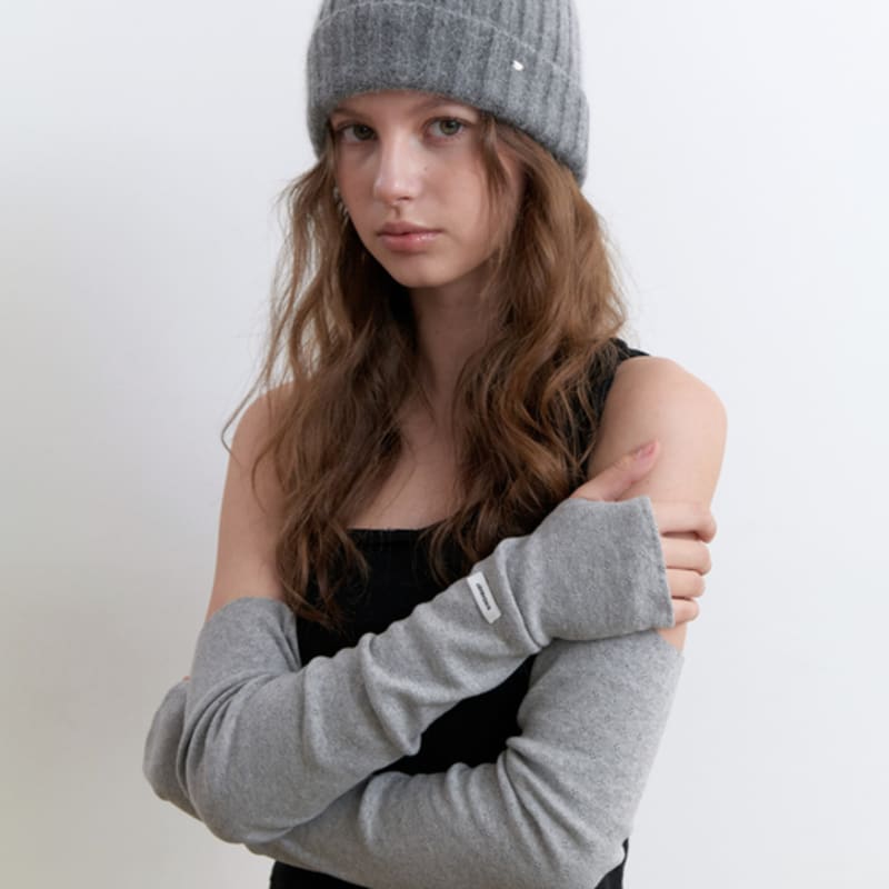 KINDABABY eyelet gray arm sleeves