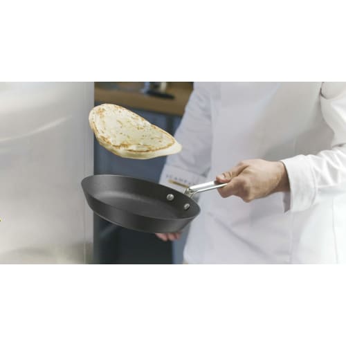 Scanpan TechnIQ Series Modern Skillet Frying Pan, 22cm, Induction Compatible, Oven Safe, Foa-Free, and Safe, STRATANIUM+ (22cm)