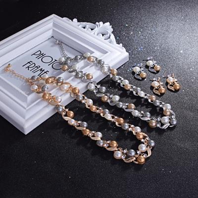 Set di gioielli da donna eleganti con perle finte, collana con strass, orecchini a bottone, per feste