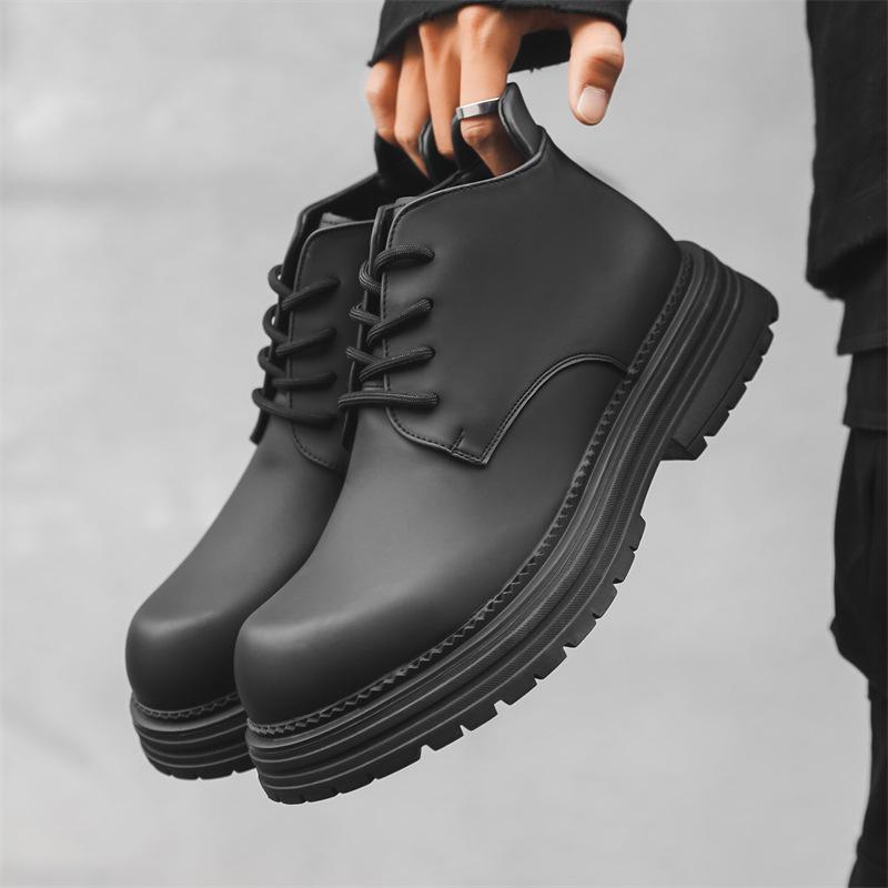 

Осенние мужские ботинки Мартин в британском стиле, ботинки в стиле локомотивной рабочей обуви, толстая подошва, увеличивающая рост, средняя высота голенища, кожаные ботинки, короткие ботинки, мужские 23008-J 44 чёрный