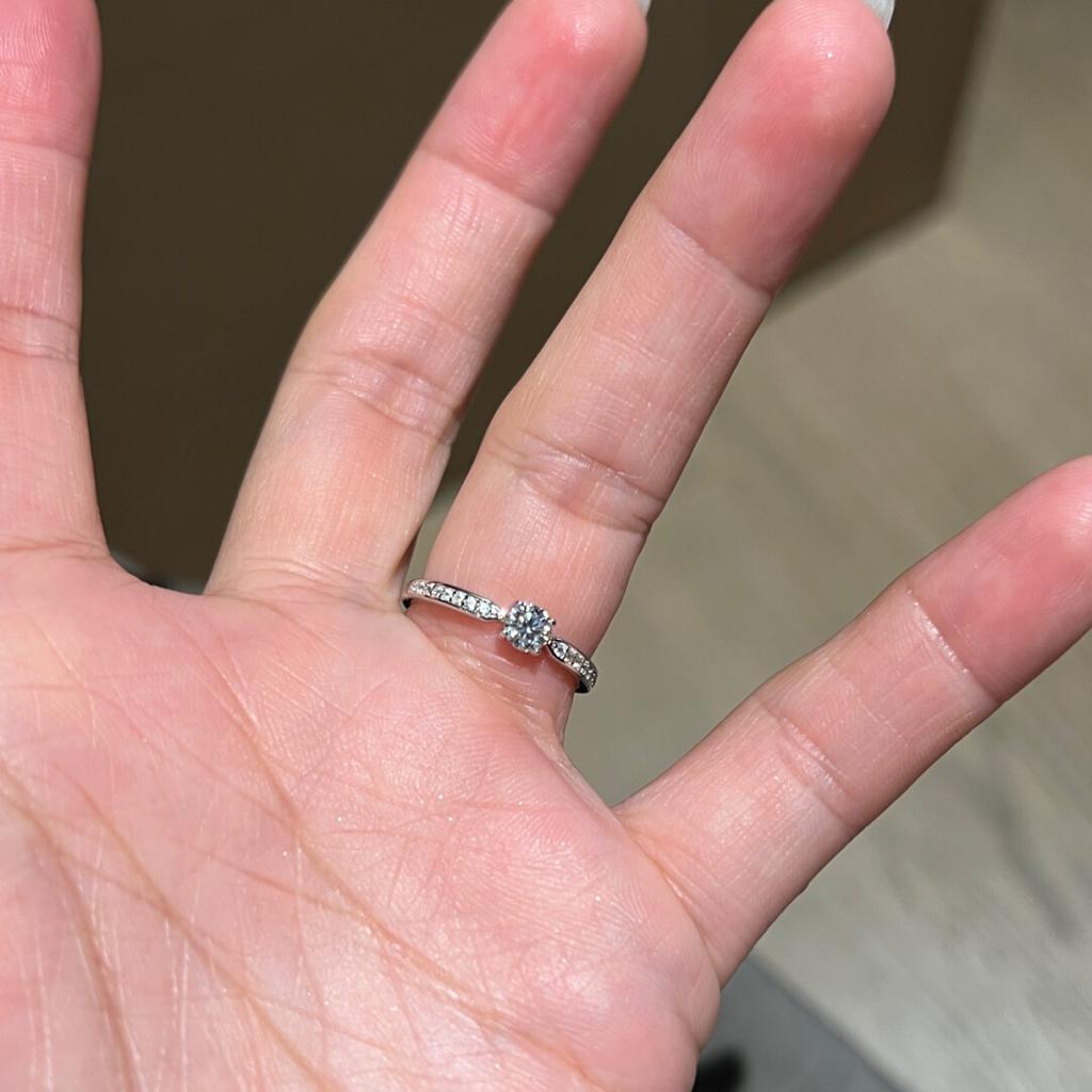 Leicht Luxuriöser Initialenring Mikroeingelegtes Design Hochwertiges Gefühl 100% Passend Verstellbar Mode Eleganter Damen-Fingerring