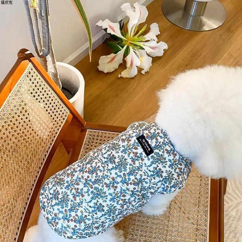 

Pet clothes, dog vest, double-sided can be worn, cat plush clothes, floral jacket, super cute, cheap autumn and winter go out vest XXL chest 55 back 45 about 14-8.5 kg