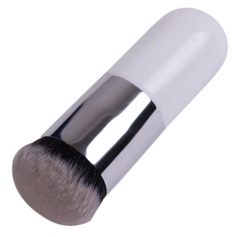 

Портативная кисть для макияжа с BB-кремом Chubby Pier Foundation Flat Brush серебряный
