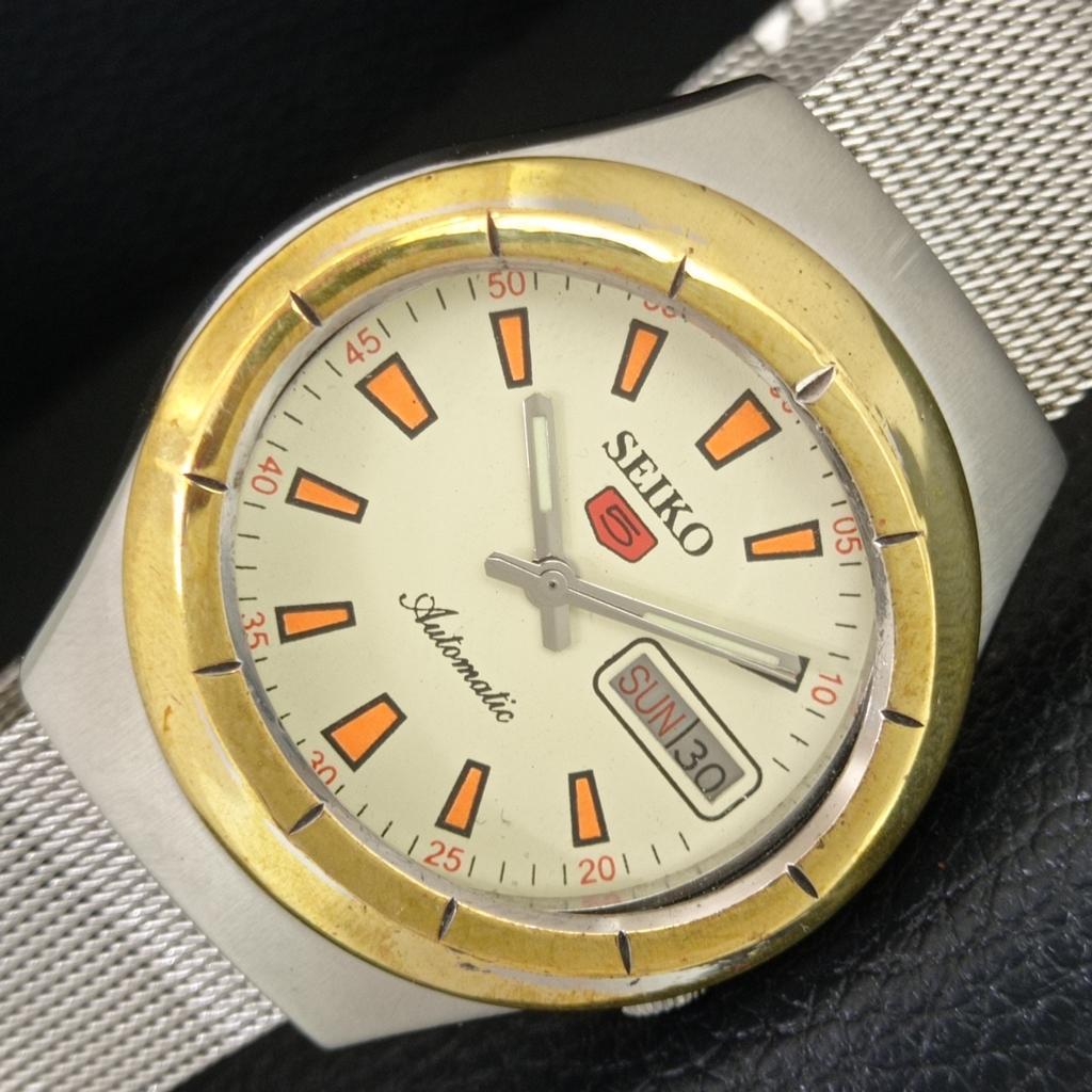 VINTAGE SEIKO 5 AUTOMATIC 7009A JAPAN MENS CREAM COLOR DIAL WATCH A709111-1