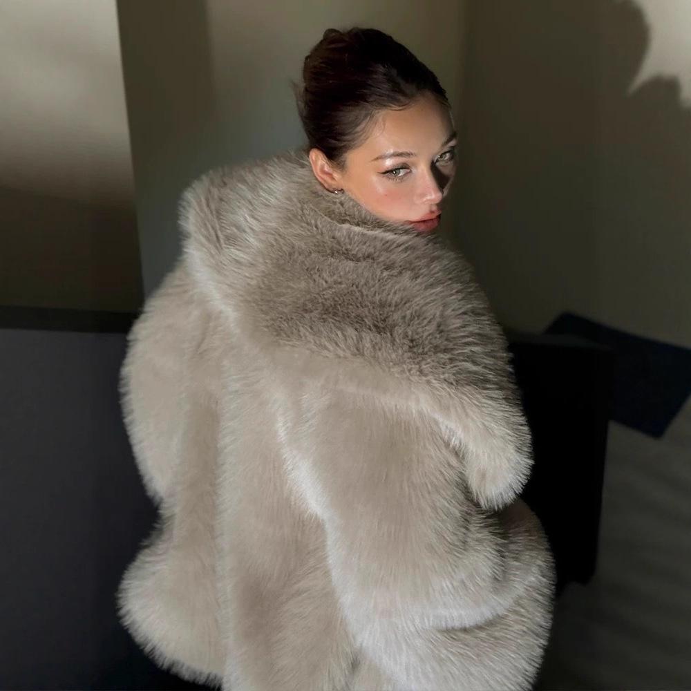Women's Eco-Friendly Faux Fox Fur Lapel Coat - Short, Loose Fit for Winter 2025.