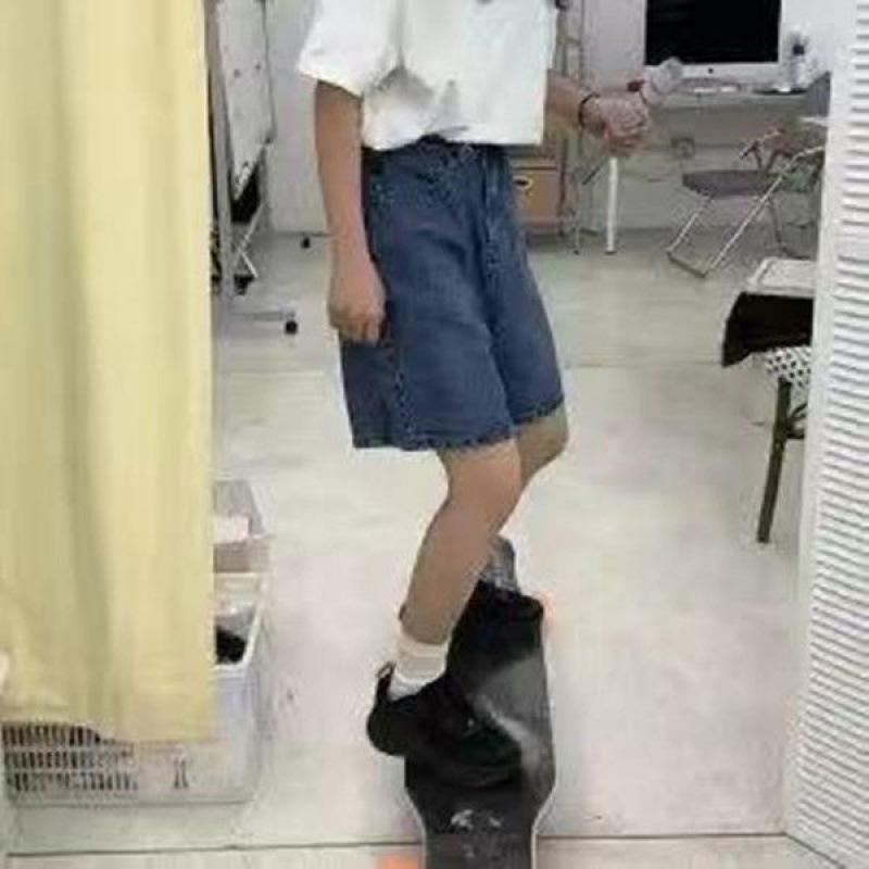 Plus Size High-Waisted Distressed Wide-Leg Jeans for Women - Slimming, Versatile, and Floor-Length 2XL