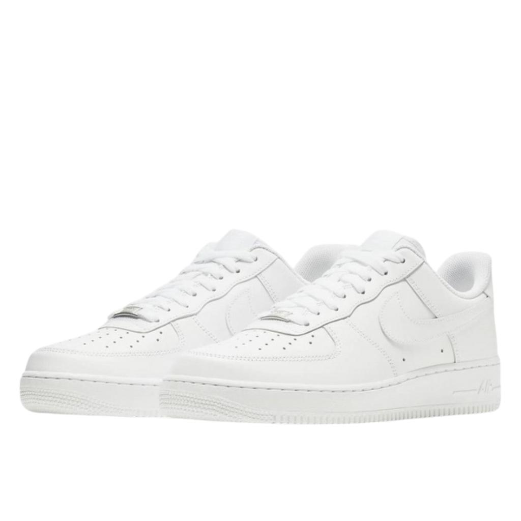 Nike Air Force 1 Low LE Triple White