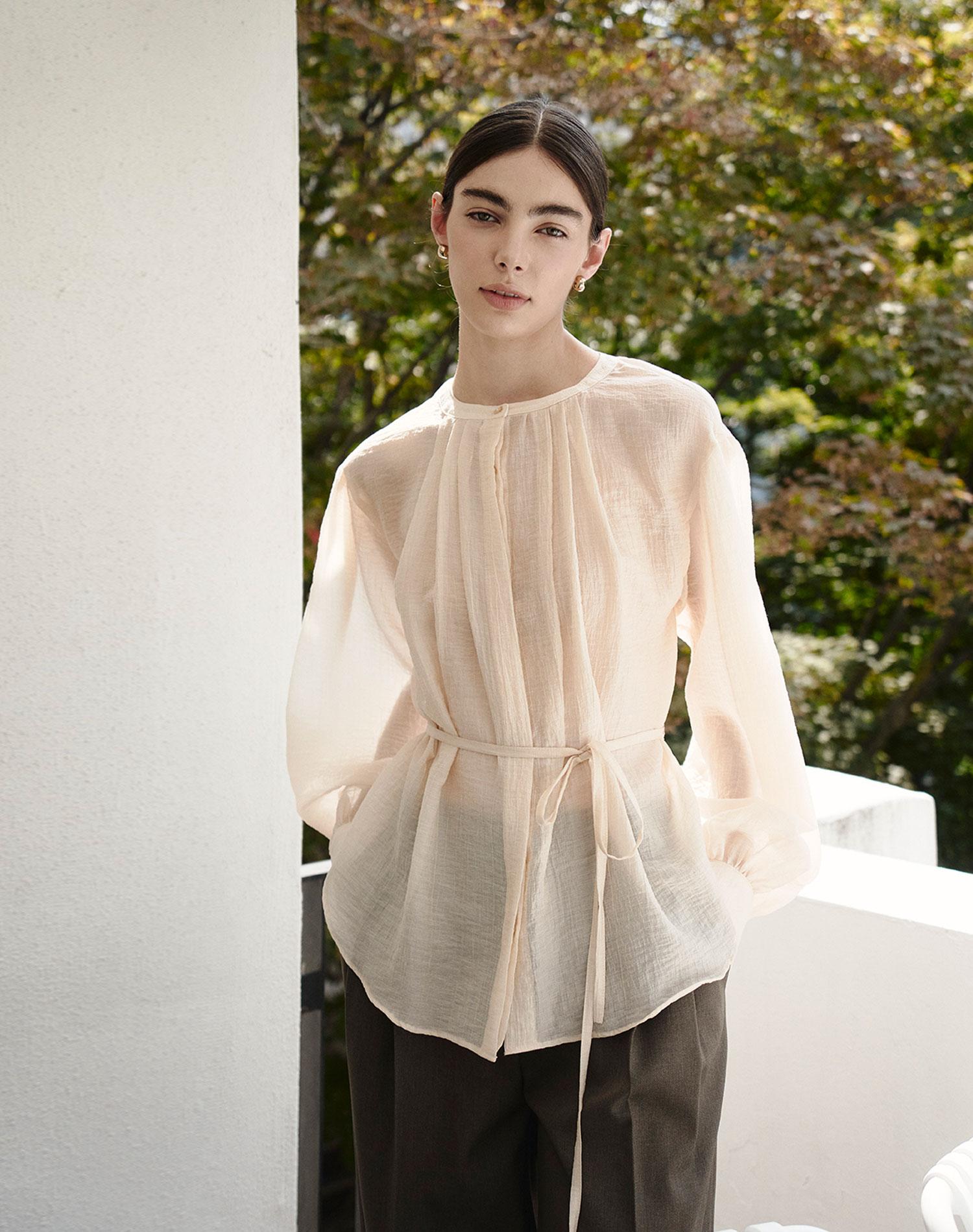 G Mar Round Neck Strap Blouse Skin Beige Free