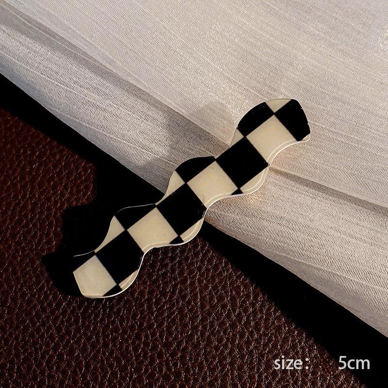 Traceless Hairpin Girl Instagram Checkerboard Black and White Hairpin Bangs Broken Hair Edge with Wavy Duck Beak Clip Vintage Hair Accessories
