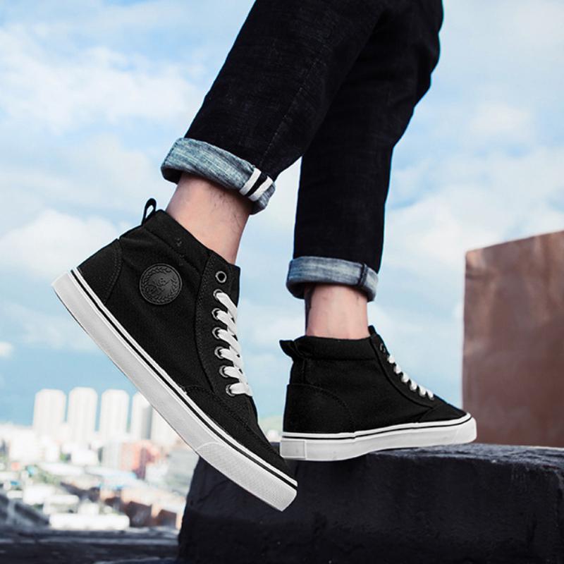 Fashion High Top Canvas Shoes Men Shoes Fashion Classics Casual Shoes Solid Color Lace Up Running Shoe High Quality Flat Male Sneakers