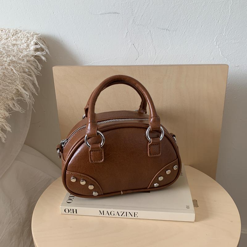 High-end niche bag women's retro new autumn and winter messenger bag fashionable portable bowling bag