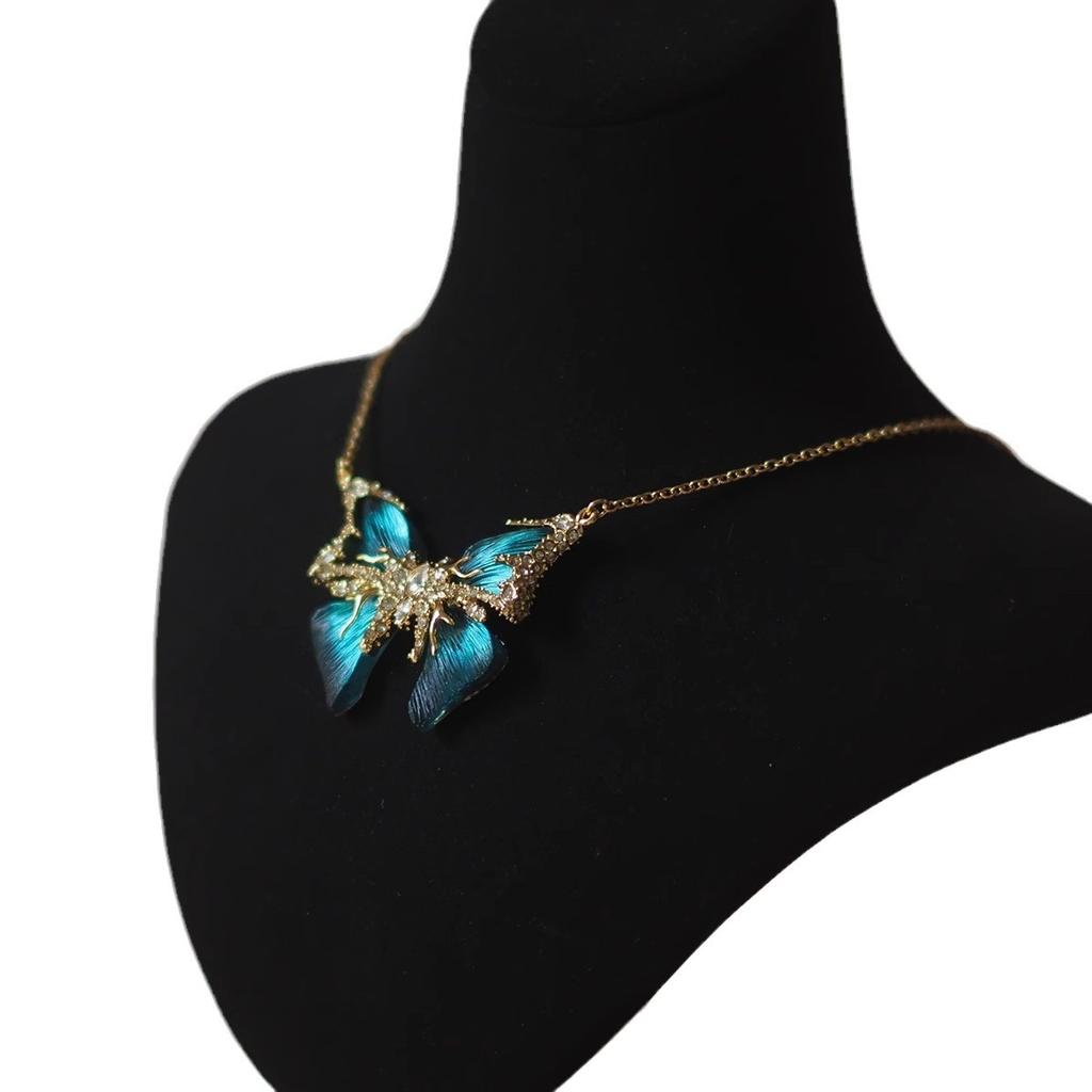 New Design Niche Retro Blue Butterfly Necklace Fashion Accessory Necklace