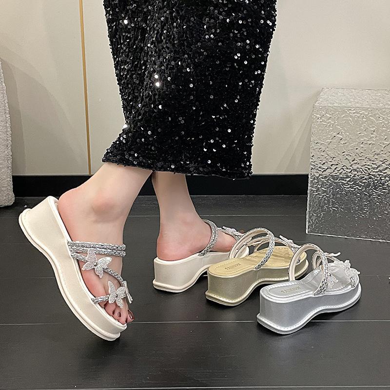 Fashion Fairy Style with Skirt Muffin Platform Slippers 2025 Summer New High-end Outer Wear Rhinestone Sandals