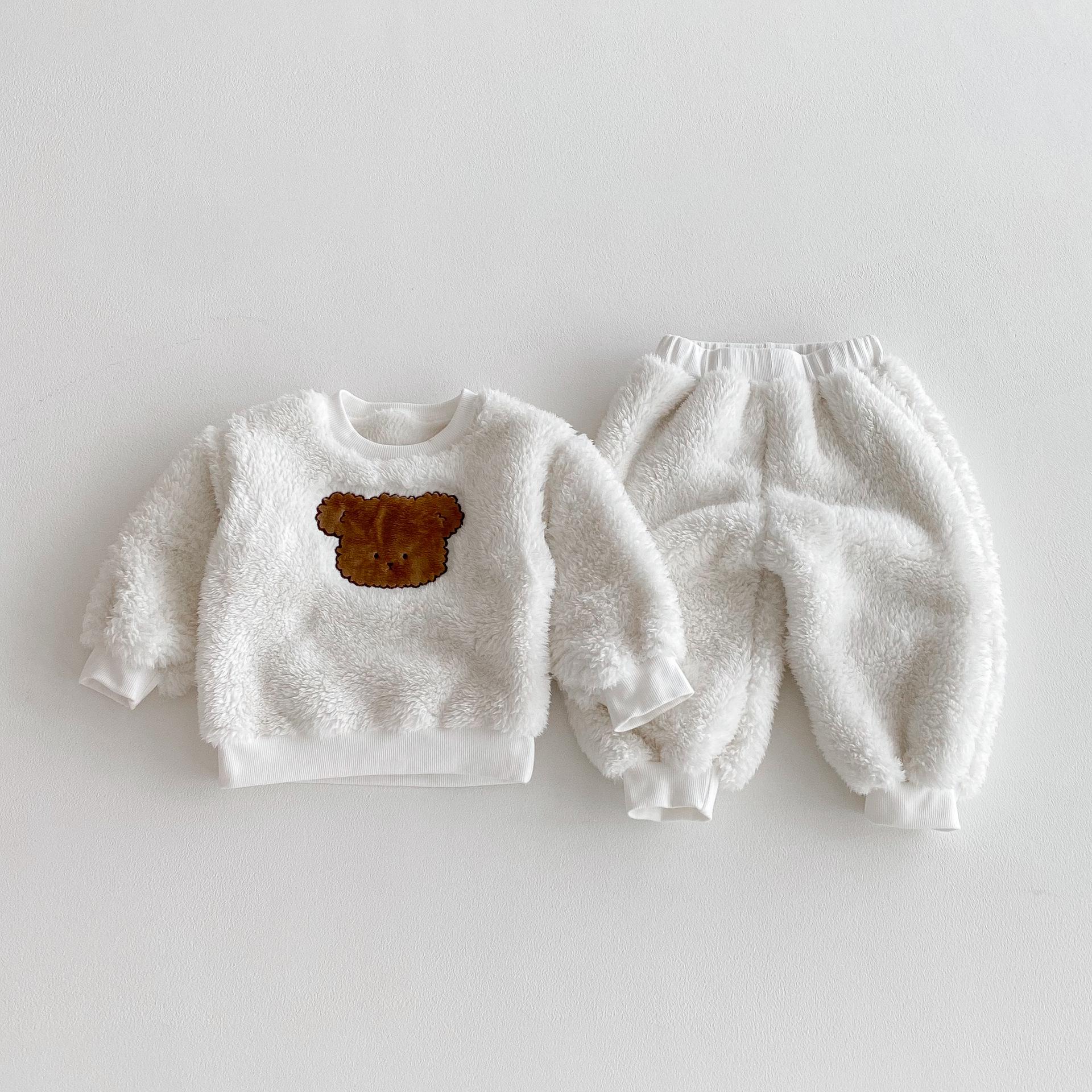 Kids  Winter Arctic Velvet Cartoon Bear Pajama Set - Thick Warm Two-Piece for Boys & Girls 110cm