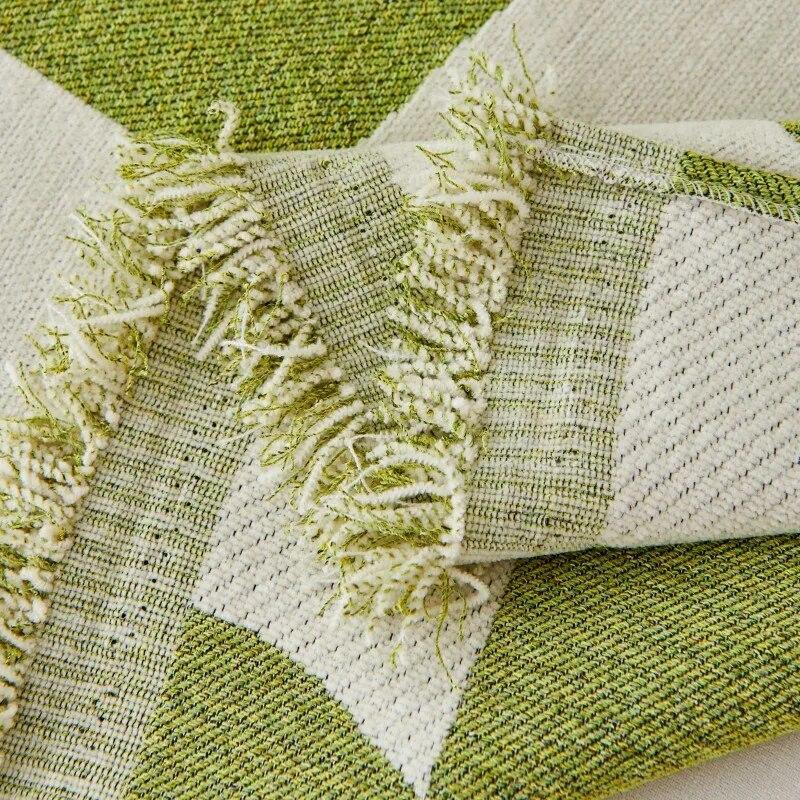 Sofa Cover Non Slip Cover Cloth Towel Dustproof Universal Cover Chenille Checkered Lazy Blanket with Delicate Exquisite Texture