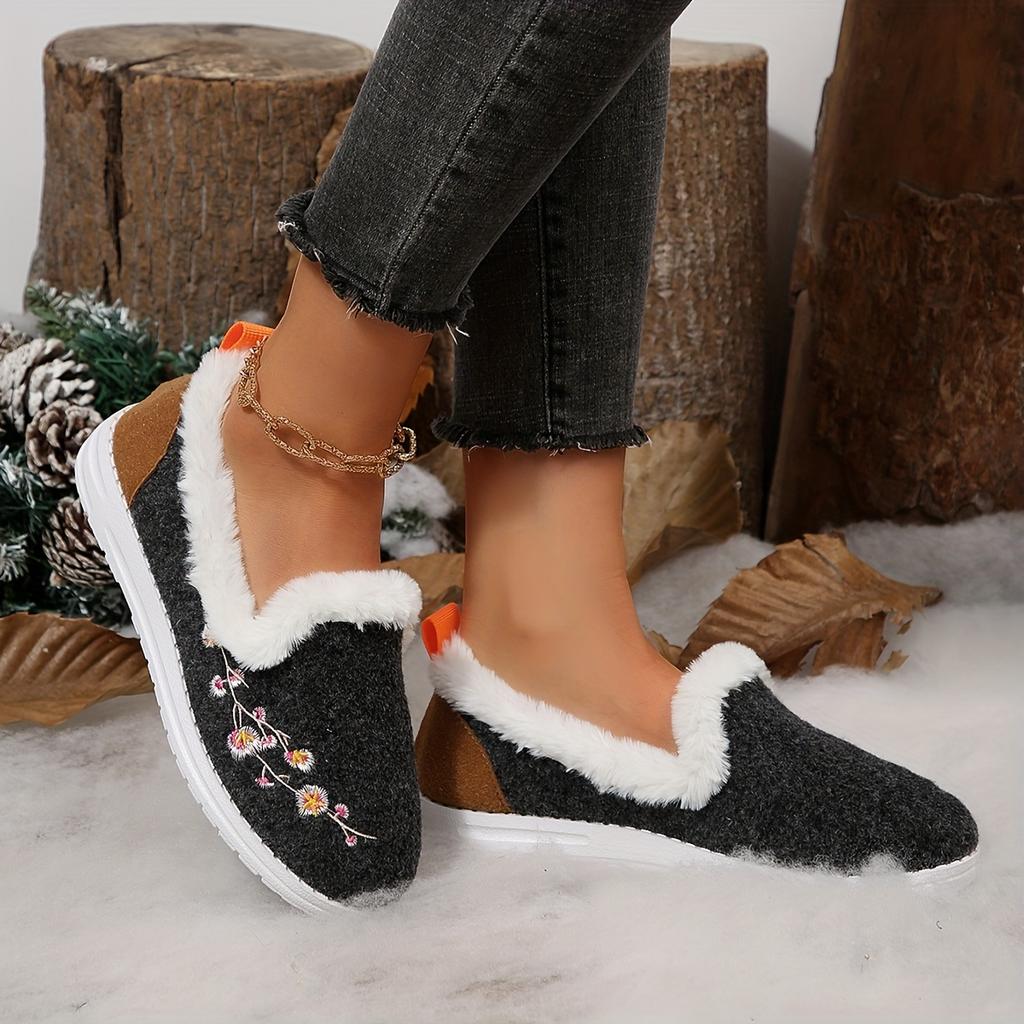 Winter Cute and Fashionable New Women'S Velvet Women Shoes Comfortable, Soft, Warm, and Fashionable Women Single Shoes