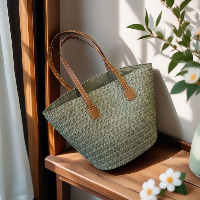 Women's Large Capacity Woven Straw Tote Bag - 2026 High-End Shoulder Bag for Beach or Commute