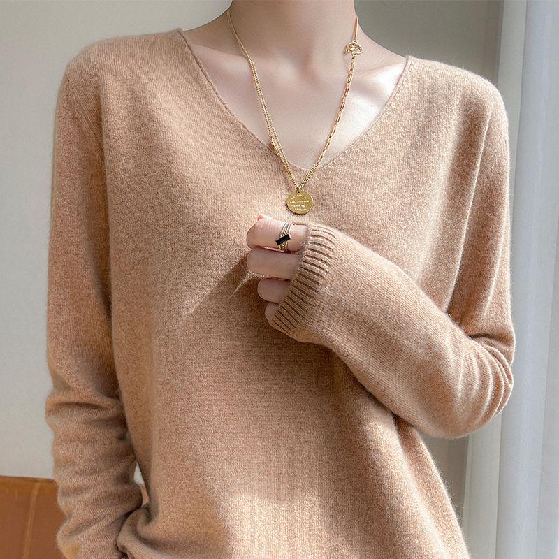 Women's V-Neck Wool Sweater: Autumn/Winter Loose-Fit, Solid Color Knit Pullover with Long Sleeves