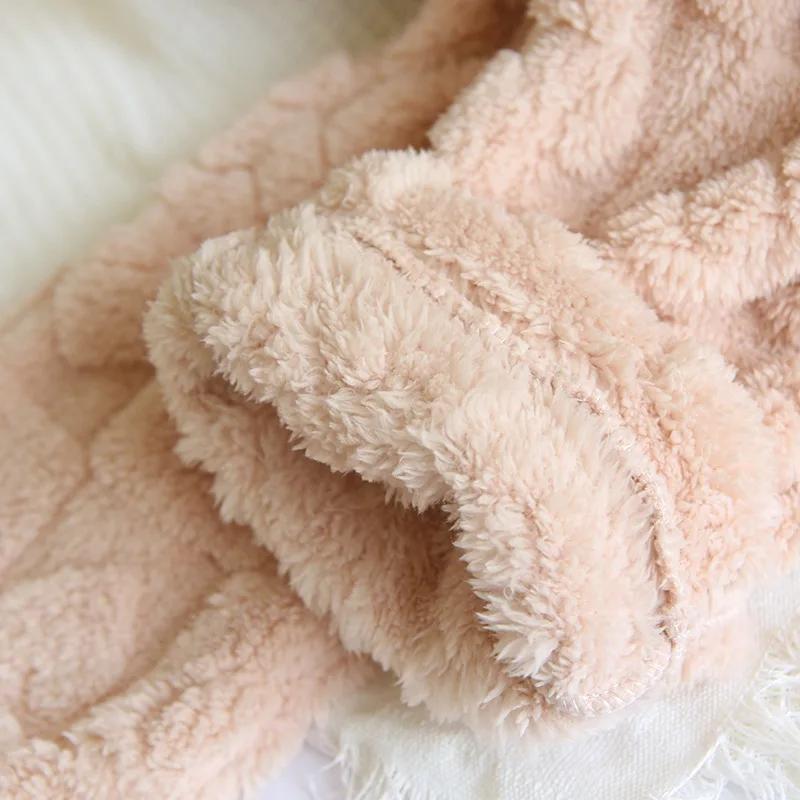 Novo Conjunto de Pijama de Lã Coral de Inverno para Mulheres Espessado Lã Plus Size Feminino Botão Sólido Gola Redonda Casa Pijama de Pelo