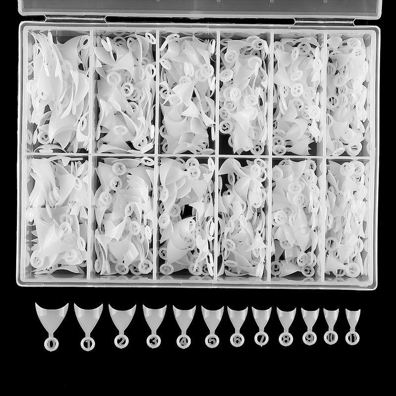 

576 шт. Акриловые французские типсы для ногтей в штучной упаковке Натуральные/белые короткие накладные ногти в форме полумесяца Половина крышки Нажмите на накладные ногти Украшение MYY 576 white triangle