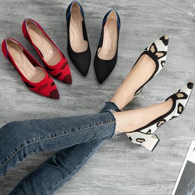 Primavera e Outono Feminino Salto Alto 2024 Novos Sapatos Respiráveis de Malha Rasa Únicos Sapatos de Salto Quadrado Pontudo da Moda 35-43