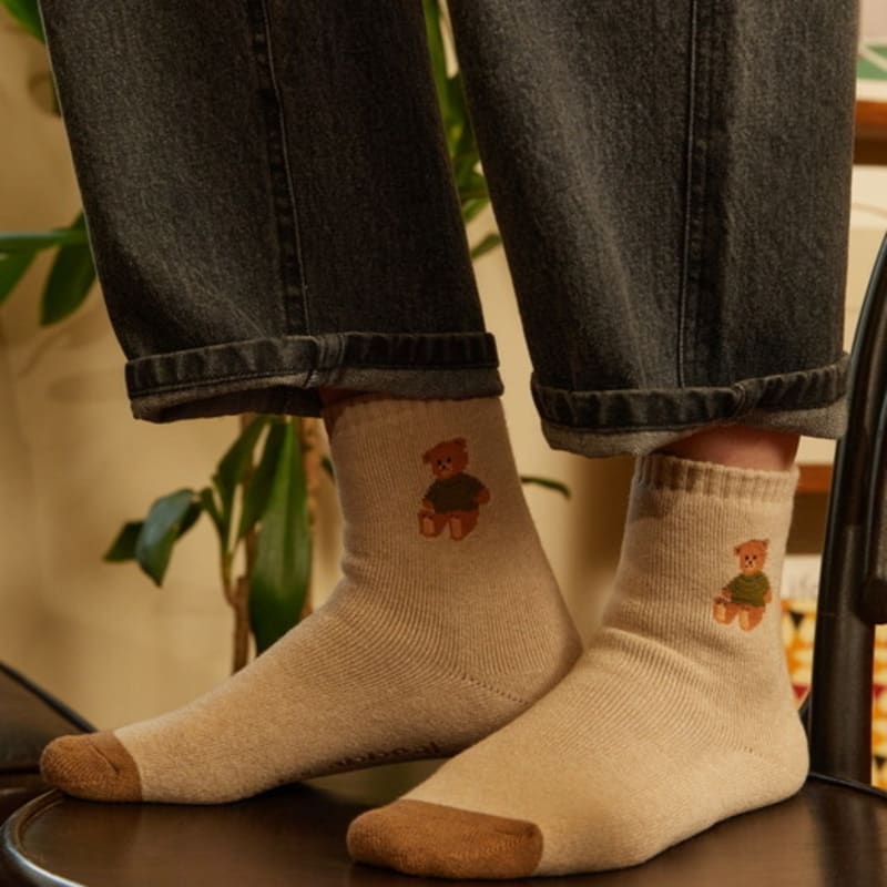 

SOCKS APPEAL warm green t shirt bear free